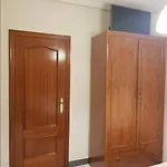 Private Room With Shared Bathroom
