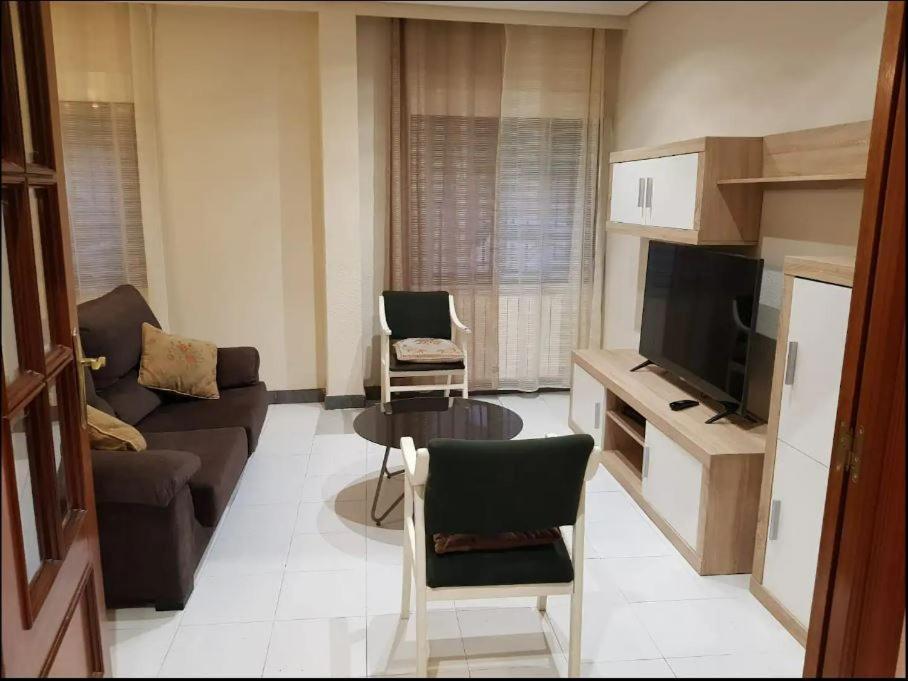 Maison d'hôtes Private With Shared Bathroom *